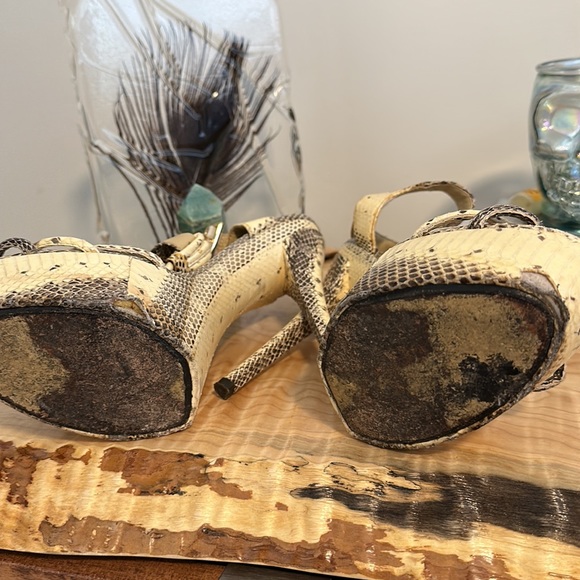 Woman’s Beautiful Rachel Zoe Heels - Picture 3 of 5